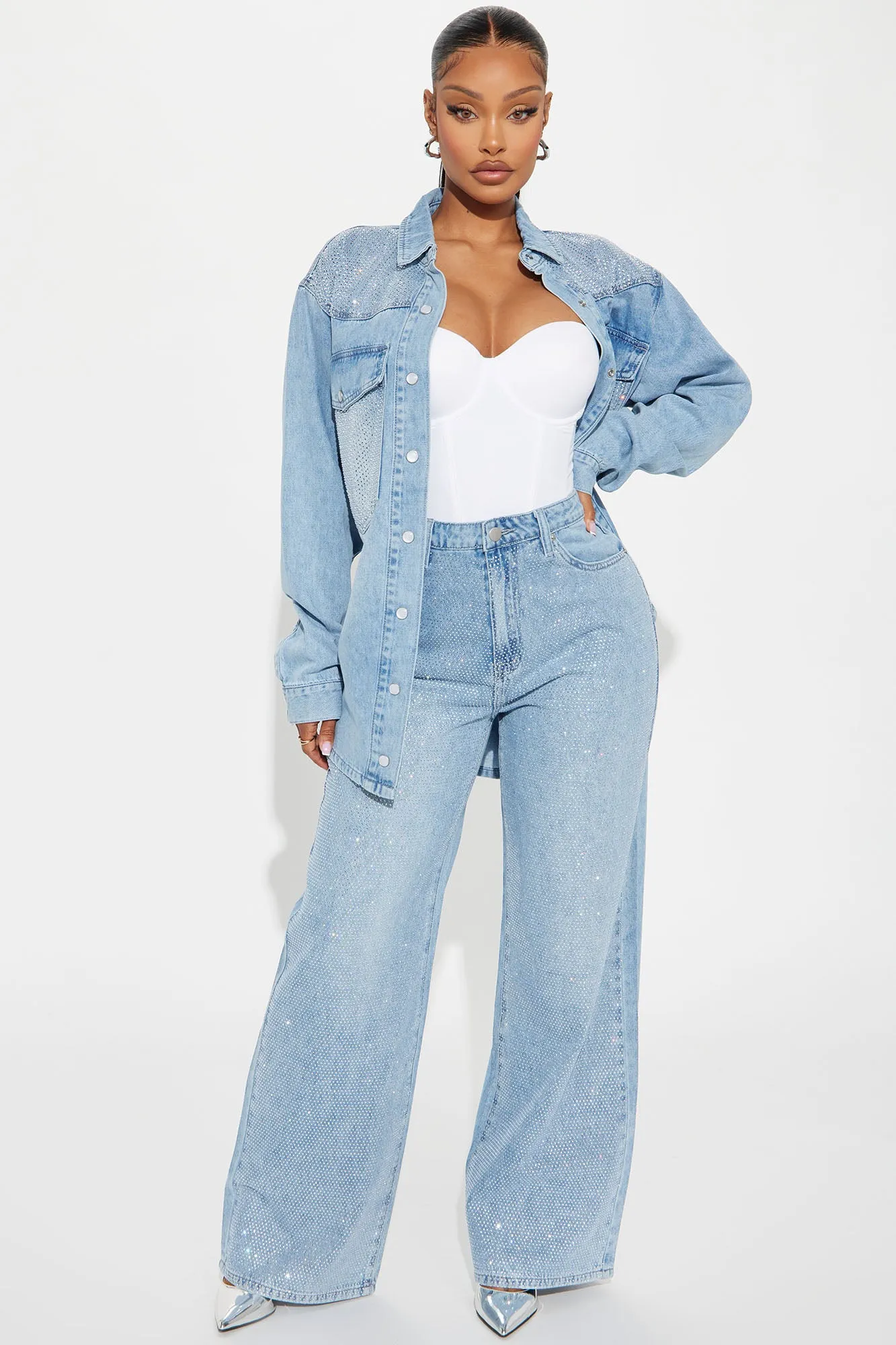 Better Perspective Embellished Baggy Jeans - Light Wash