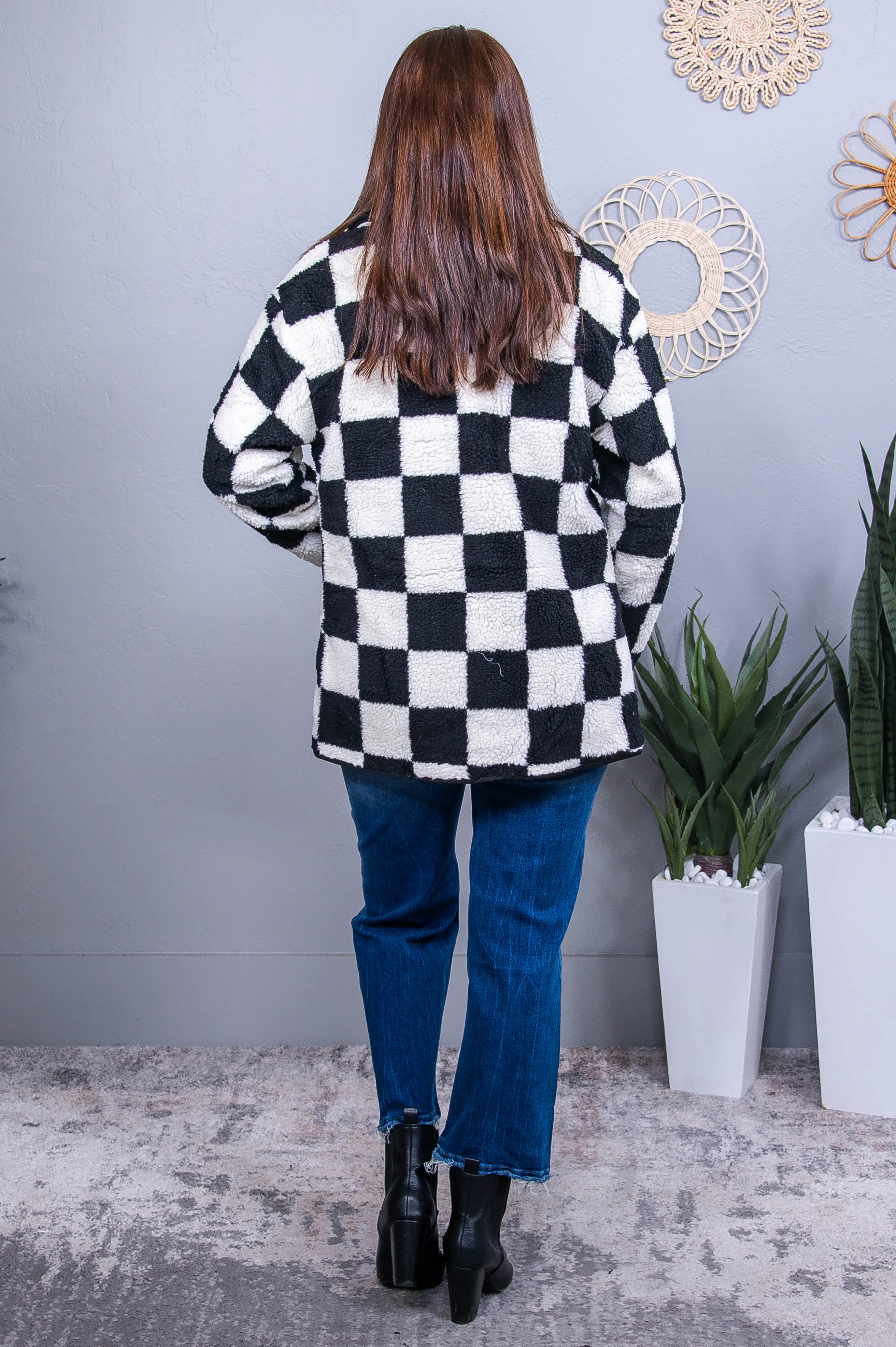 Hello Cold Days Black/White Checkered Sherpa Jacket - O5576BK