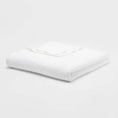 New - Twin/Twin XL 100% Cotton Bed Blanket White - Threshold